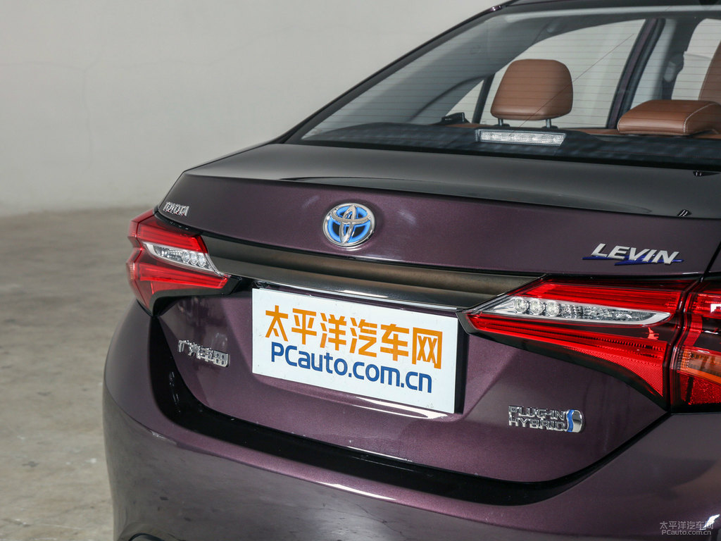 星云紫雷凌雙擎E+車尾外觀圖片