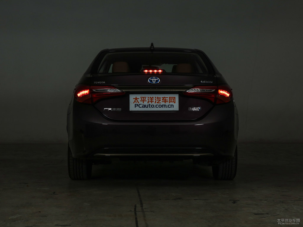 星云紫雷凌雙擎E+車尾外觀圖片