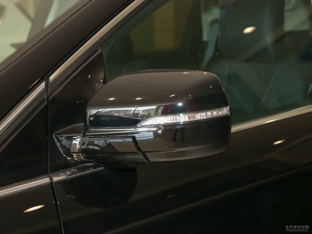 奧斯陸黑銳界L車身外觀圖片