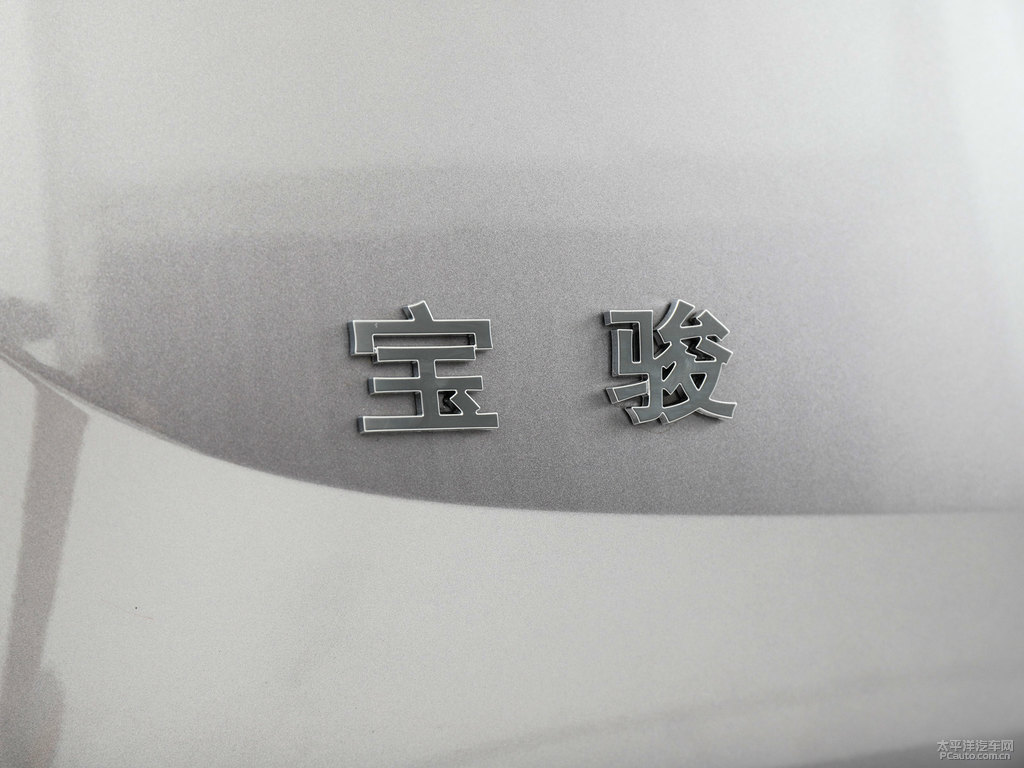 星云紫寶駿RS-5車(chē)尾外觀圖片