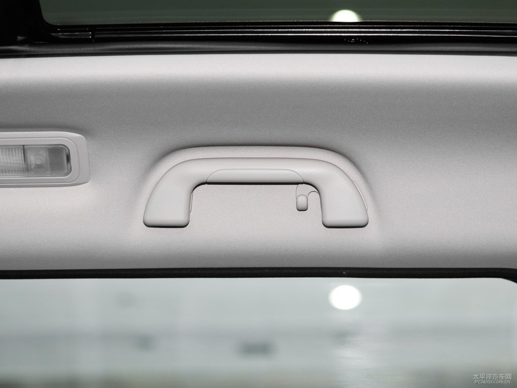 漢密爾頓白哈弗H6 Coupe車廂內(nèi)飾圖片
