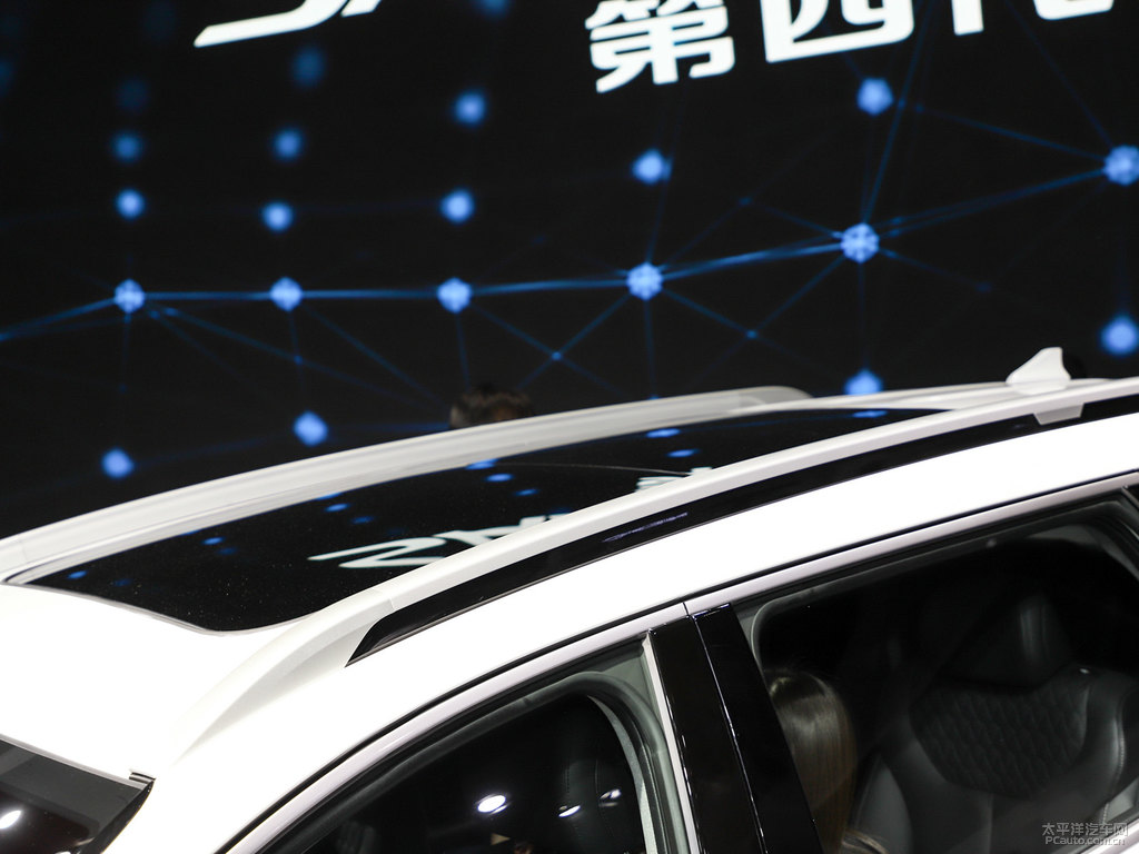 水晶白勝達(dá)車身外觀圖片