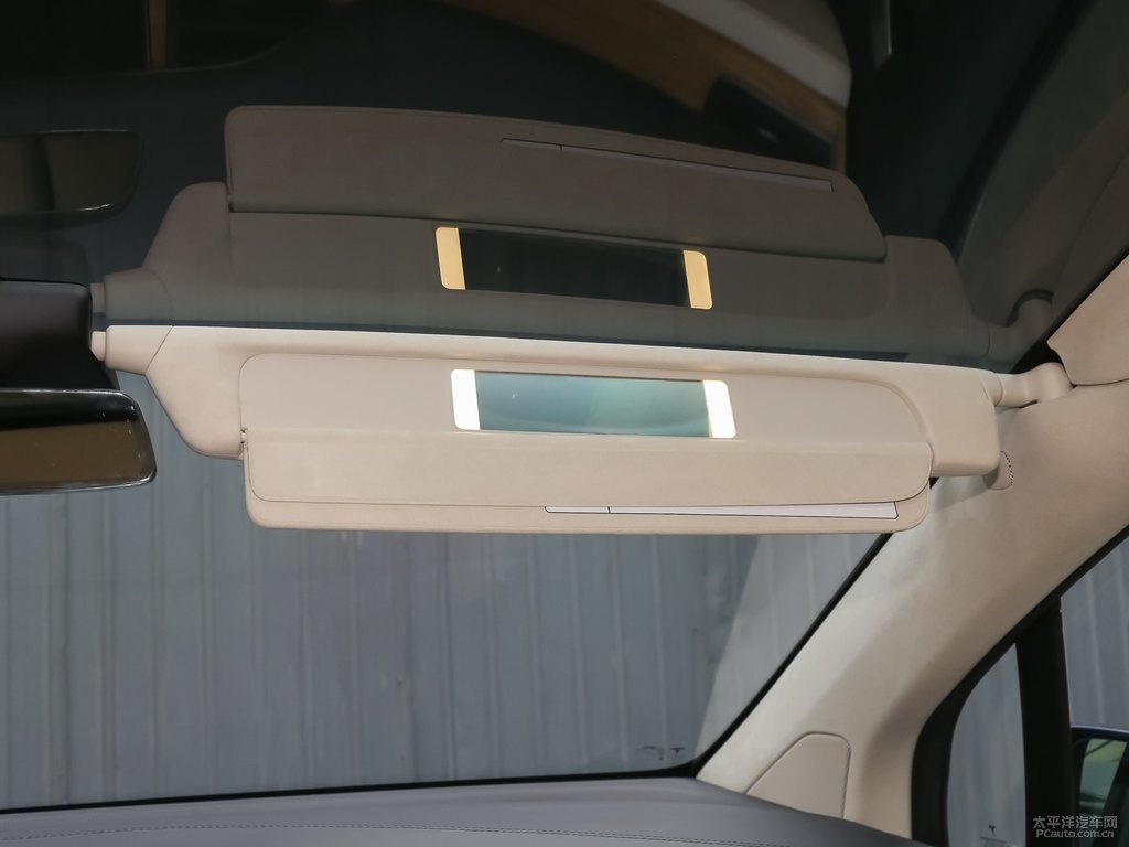 深海藍Model X車廂內(nèi)飾圖片