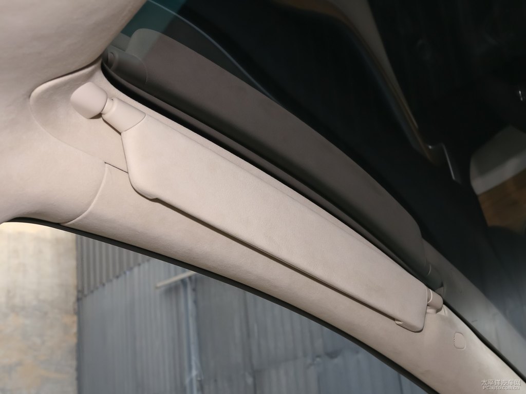 深海藍(lán)Model X車廂內(nèi)飾圖片