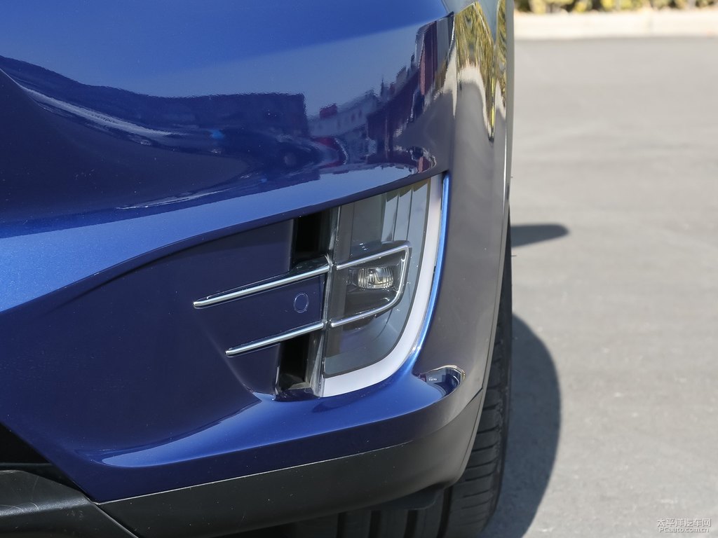 深海藍Model X車頭外觀圖片