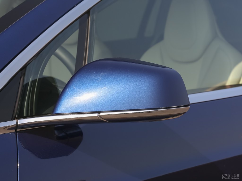 深海藍(lán)Model X車(chē)身外觀圖片