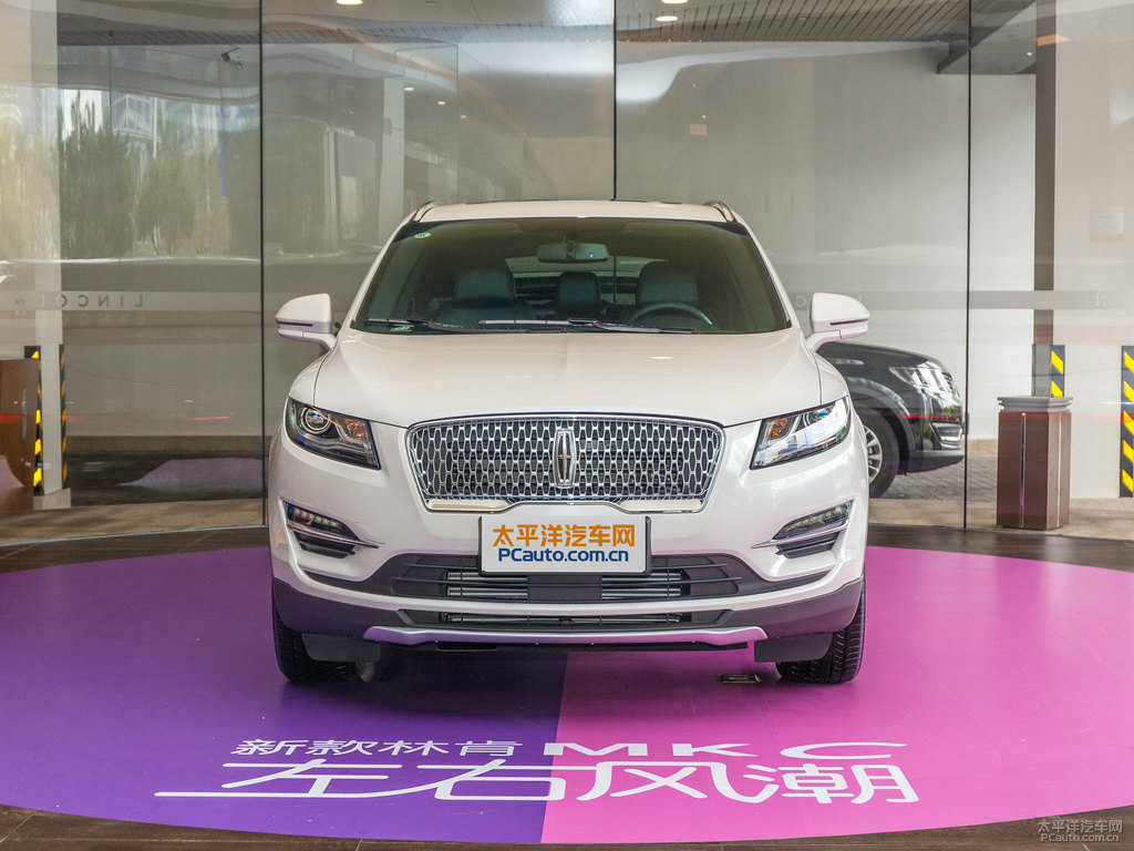 鉑鉆白林肯MKC整車外觀外觀圖片