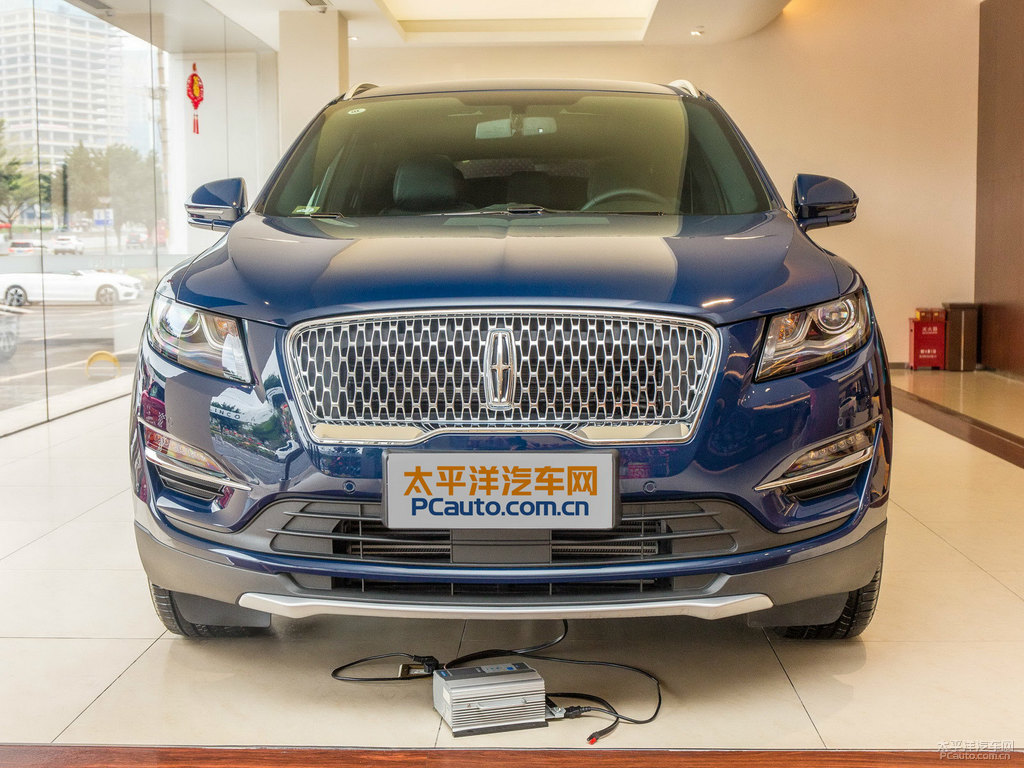 狂想藍(lán)林肯MKC車頭外觀圖片