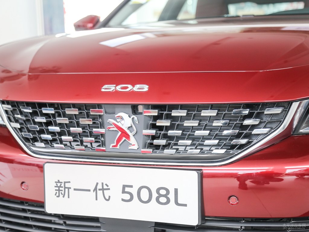烈火紅標致508車頭外觀圖片