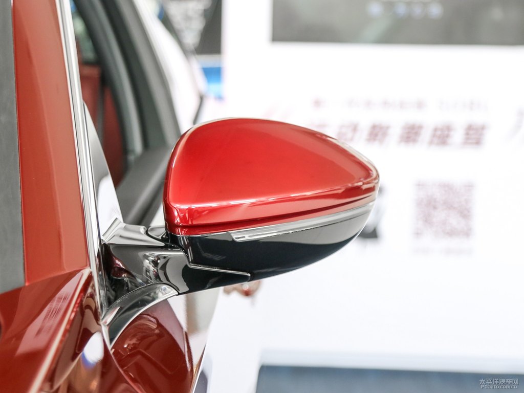 烈火紅標(biāo)致508車身外觀圖片