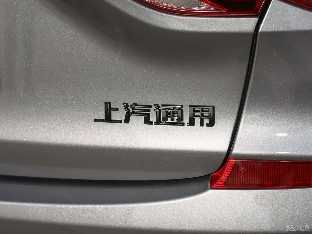 高冷灰科魯澤車(chē)尾外觀圖片