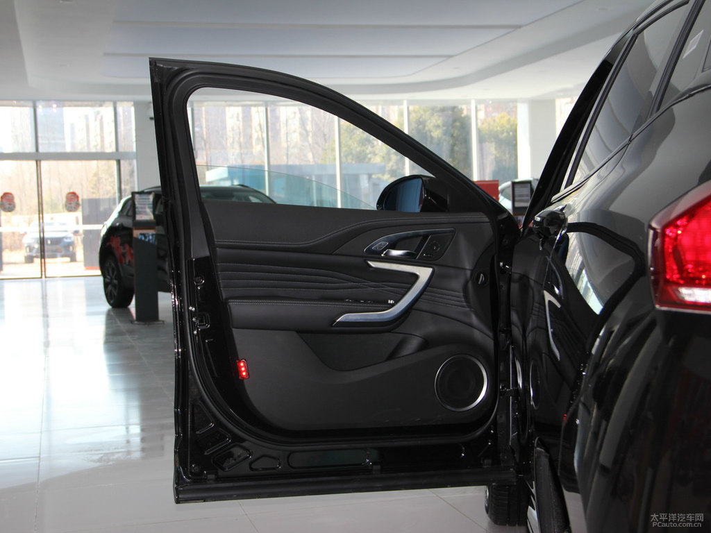 炫晶黑魏牌 VV7車廂內(nèi)飾圖片