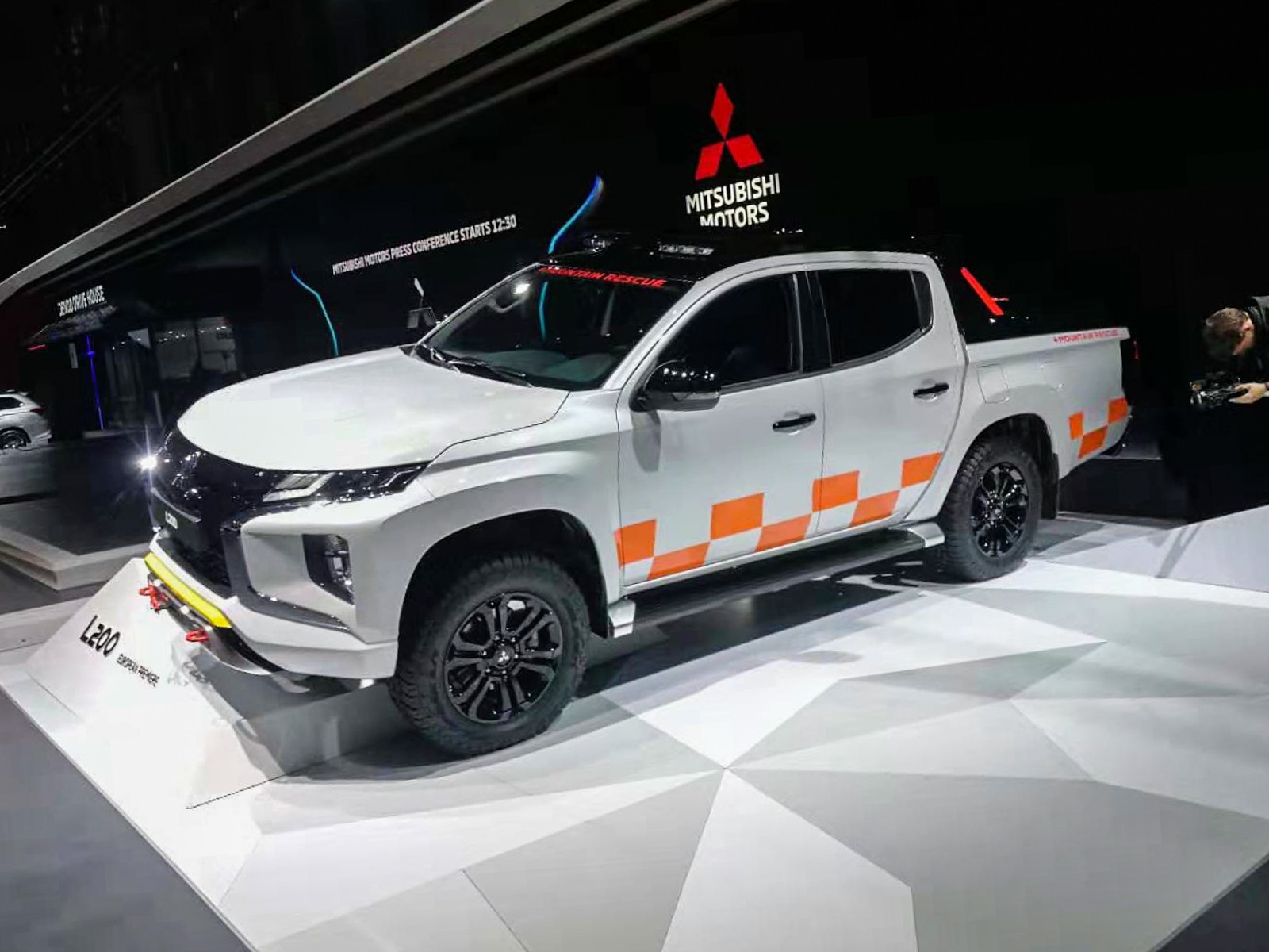 三菱L200車展高清大圖