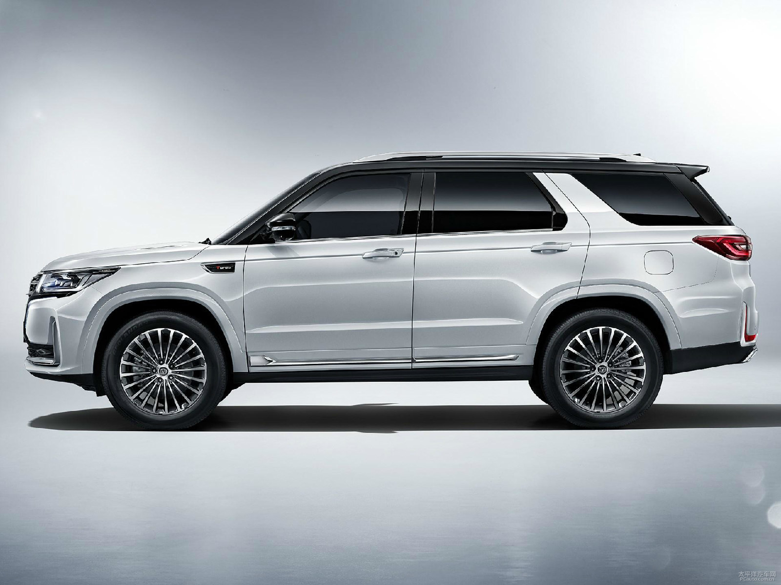 長(zhǎng)安CS95外觀高清大圖