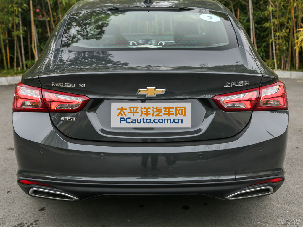 鈦光灰邁銳寶XL車尾外觀圖片