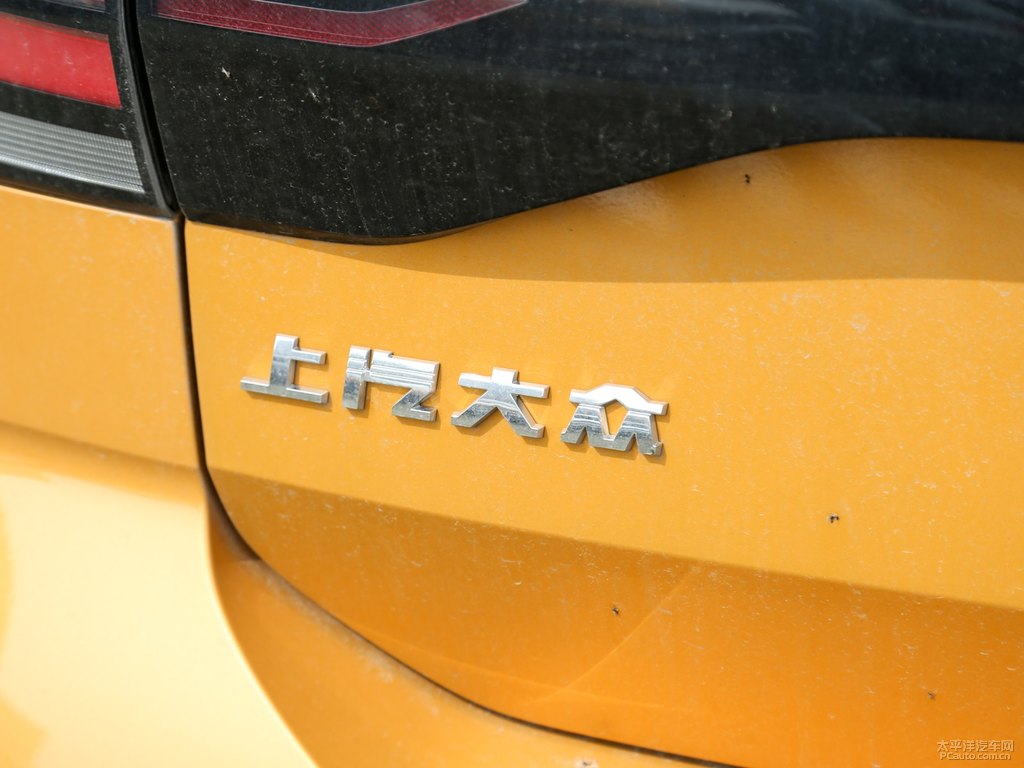 活力金途鎧車尾外觀圖片
