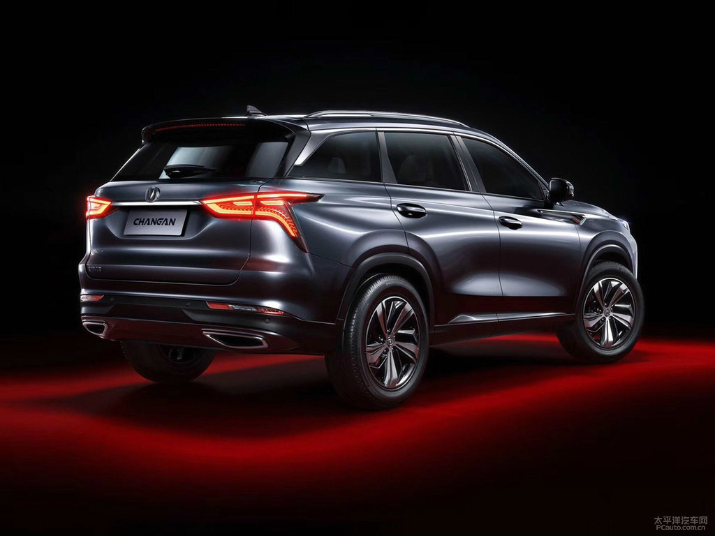 安第斯灰長安CS75 PLUS整車外觀外觀圖片