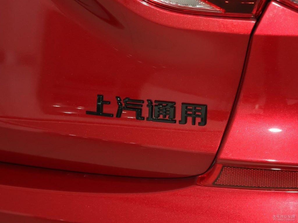 任性紅科魯澤車(chē)尾外觀圖片