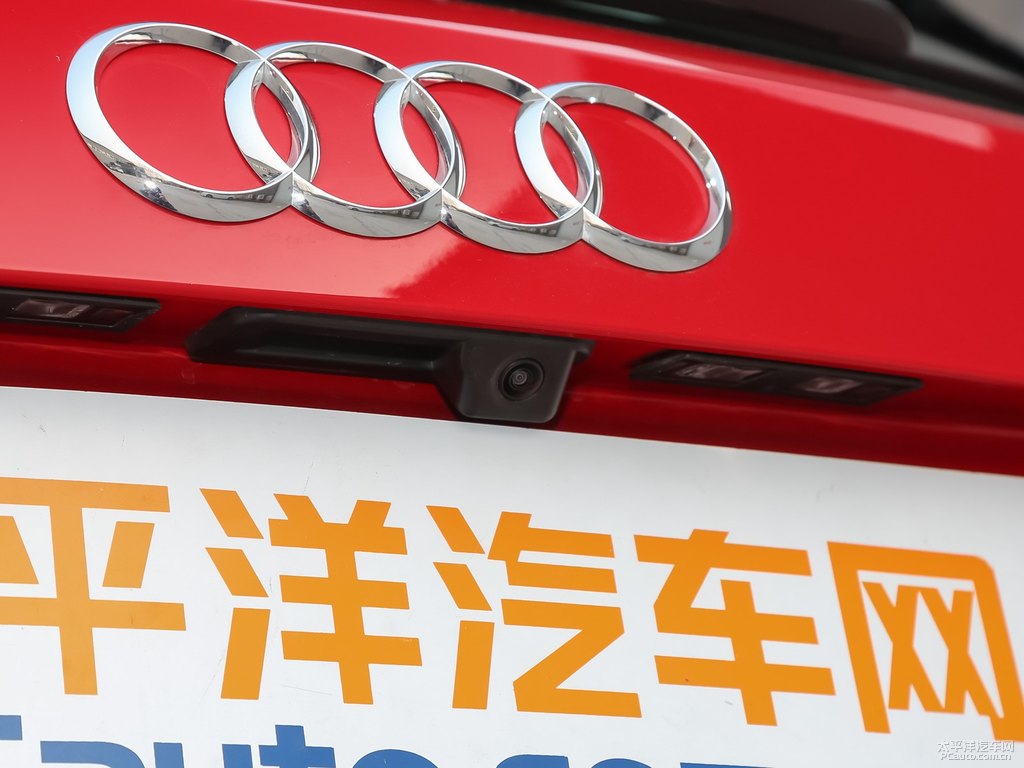 探戈紅奧迪Q3車(chē)尾外觀(guān)圖片