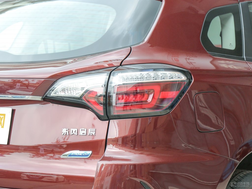 朝霞紅啟辰T70車尾外觀圖片