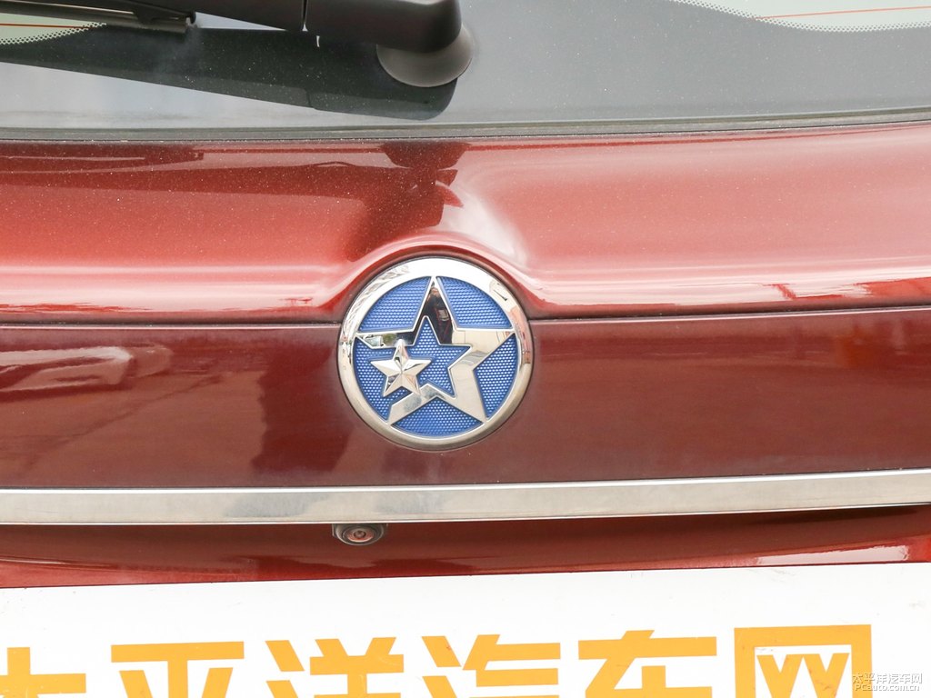 朝霞紅啟辰T70車尾外觀圖片