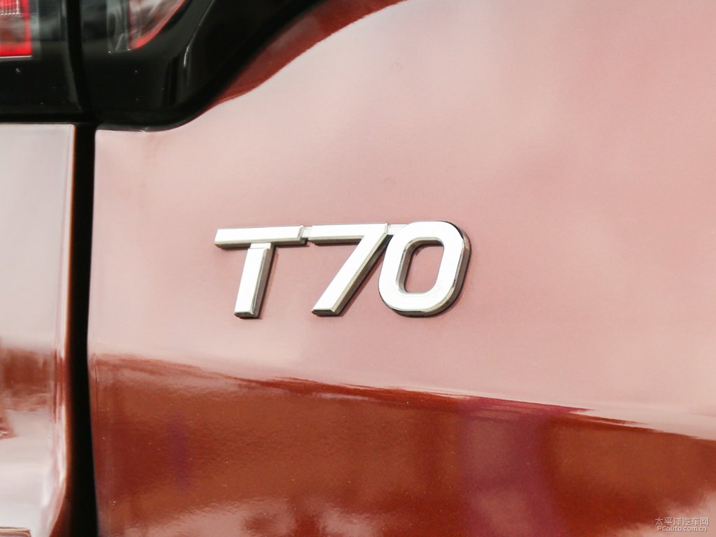 朝霞紅啟辰T70車尾外觀圖片