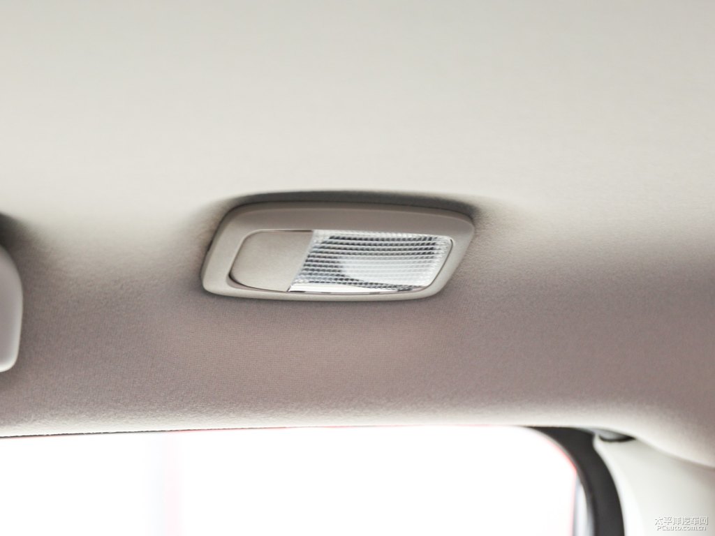 朝霞紅啟辰T70車廂內(nèi)飾圖片