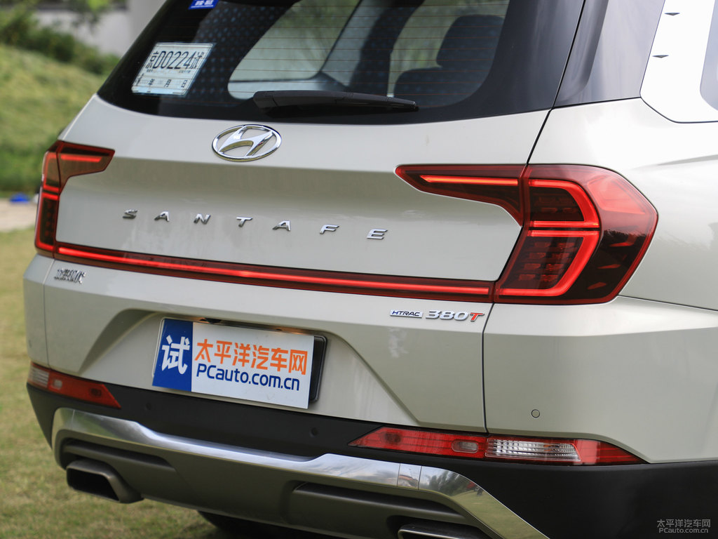 沙灘金勝達(dá)車尾外觀圖片