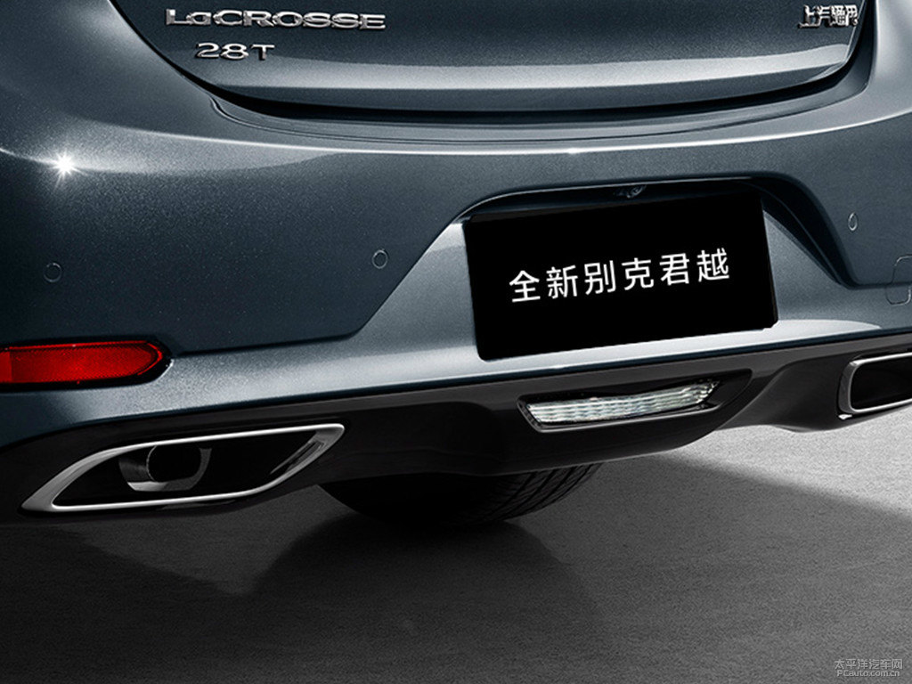 黯影灰君越車(chē)尾外觀圖片