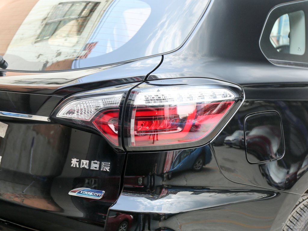 曜石黑啟辰T70車尾外觀圖片