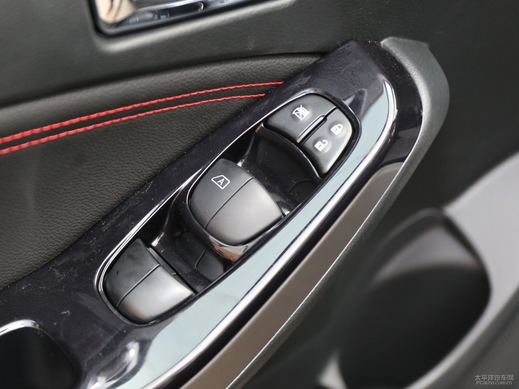 曜石黑啟辰T70車廂內(nèi)飾圖片
