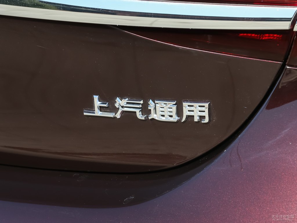 君越車尾外觀圖片