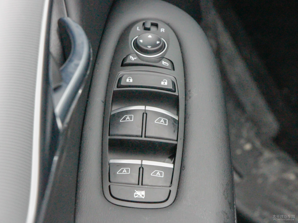 流金棕英菲尼迪QX50車廂內(nèi)飾圖片
