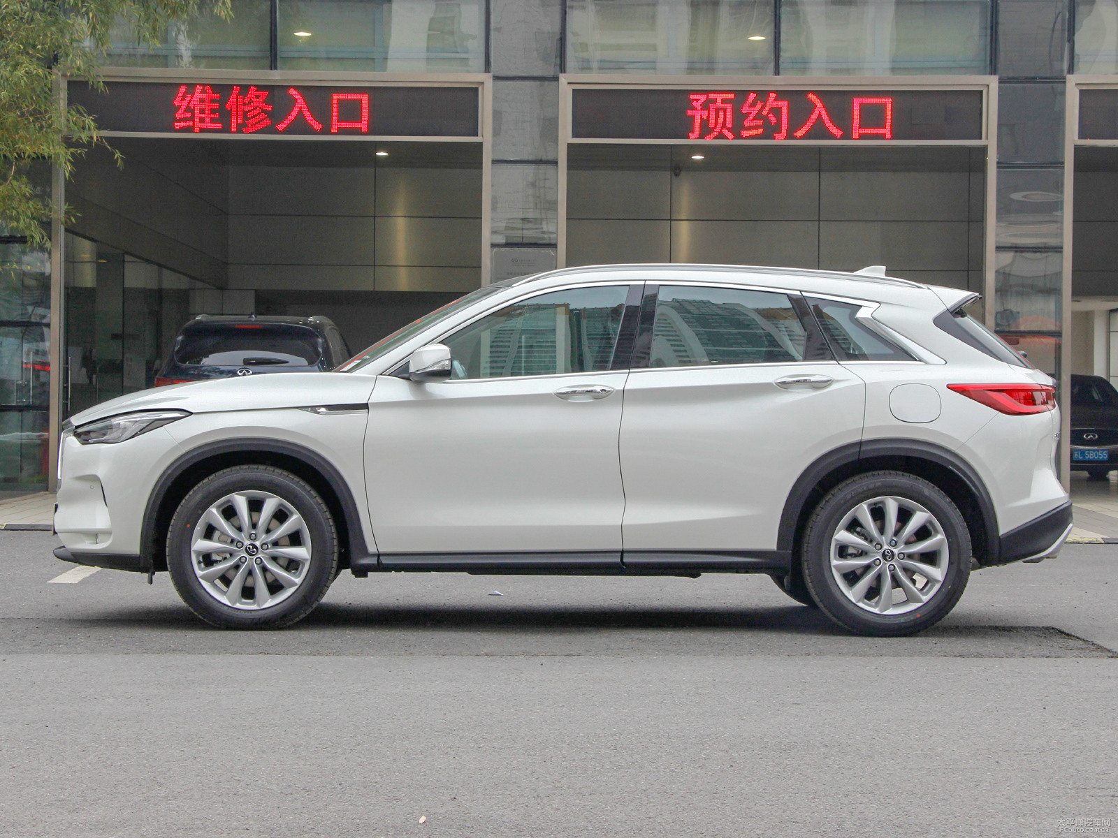 英菲尼迪QX50外觀(guān)高清大圖