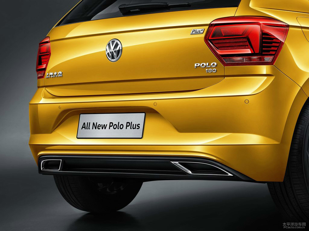 梵高金大眾Polo車尾外觀圖片