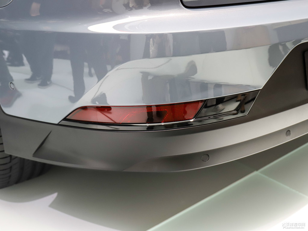 Polestar 2DƬ