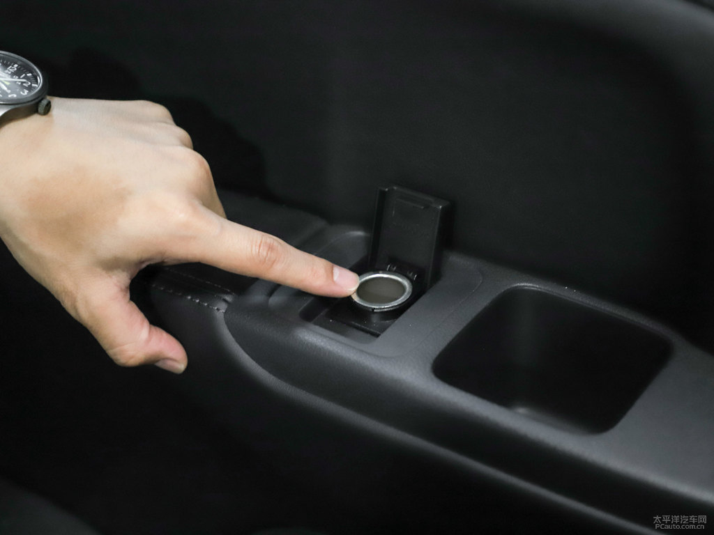 琥珀棕奧德賽車廂內飾圖片