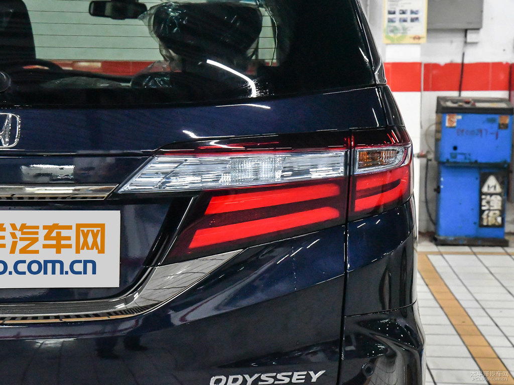 星空藍(lán)奧德賽車(chē)尾外觀圖片