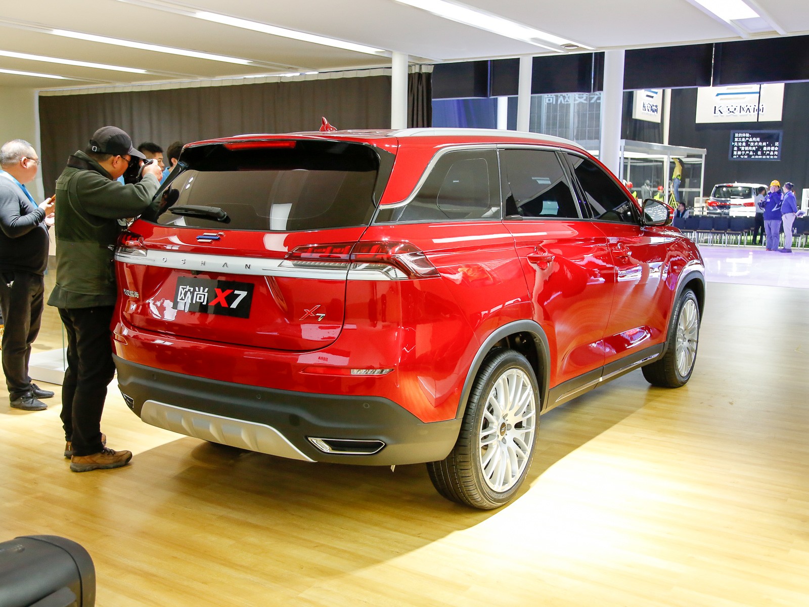 長安歐尚X7車展高清大圖