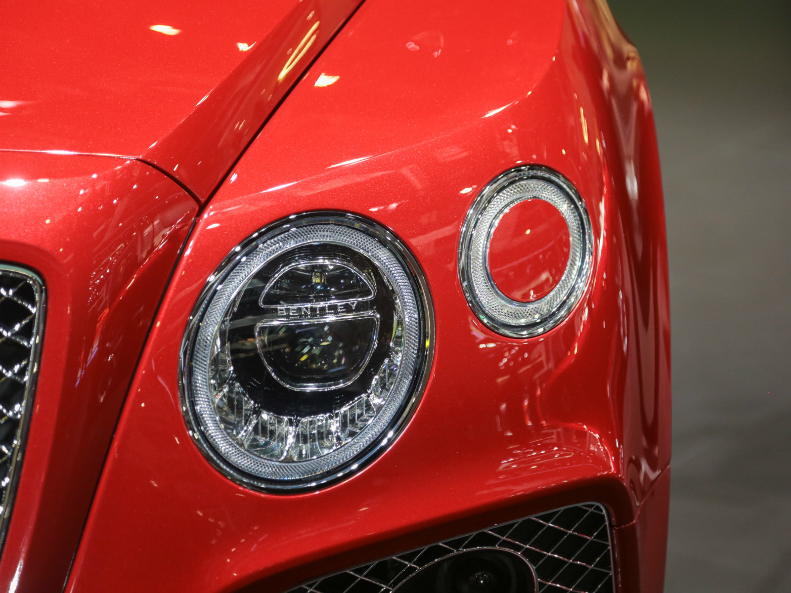 添越插電混動(dòng)車展高清大圖