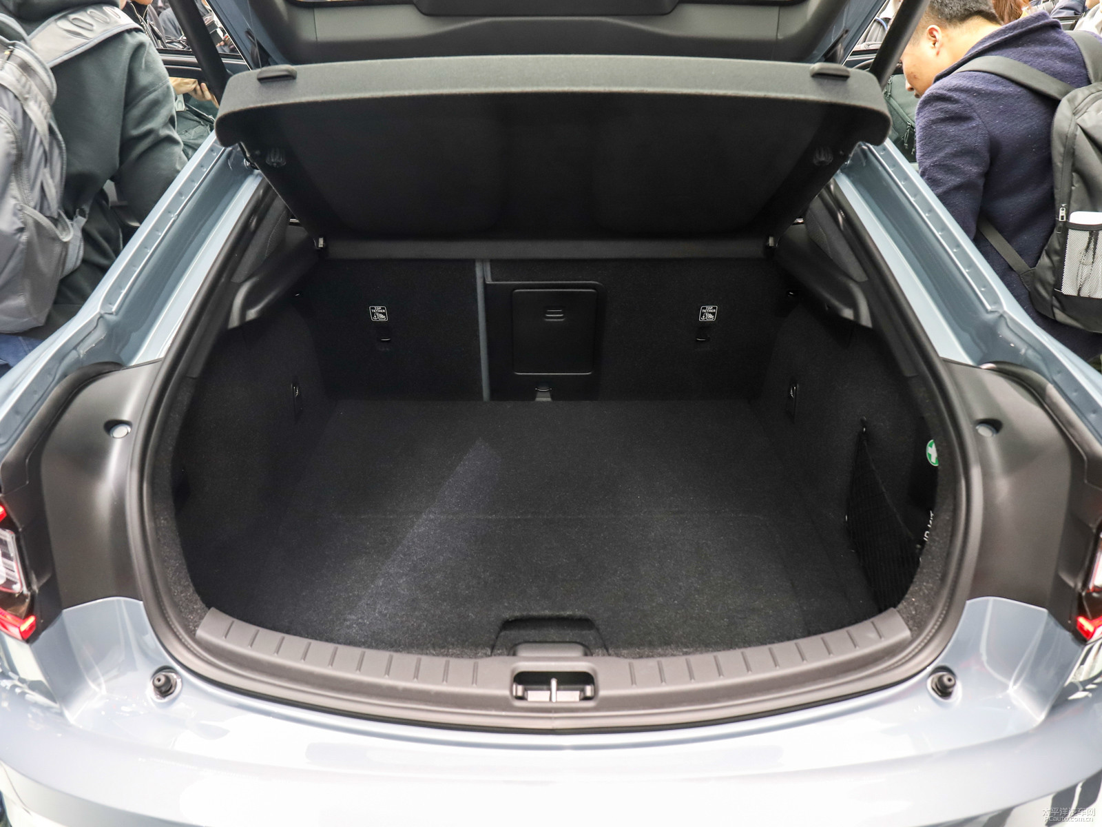 Polestar 2空間高清大圖