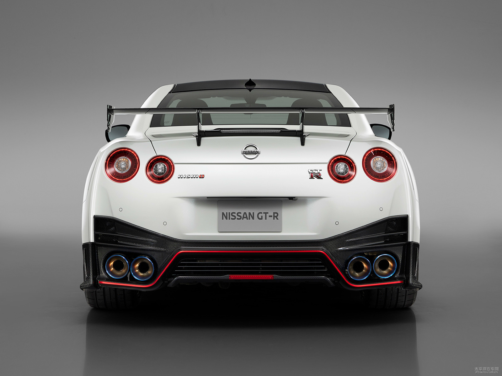 日產(chǎn)GT-R外觀高清大圖