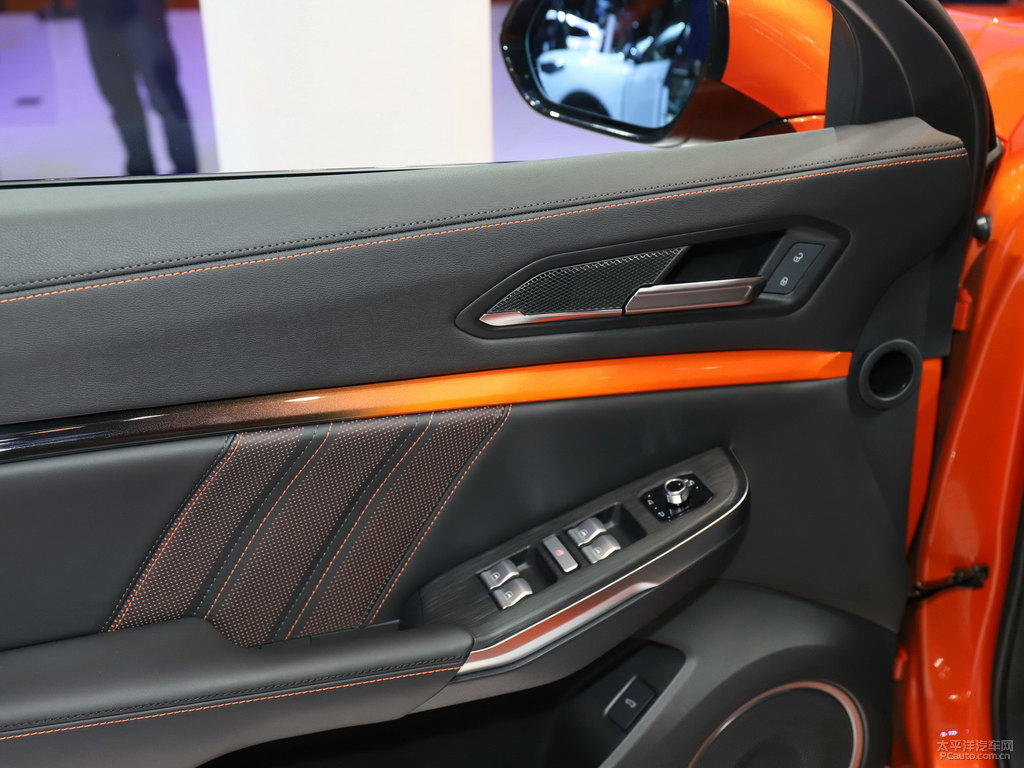 活力橙魏牌 VV5車廂內(nèi)飾圖片