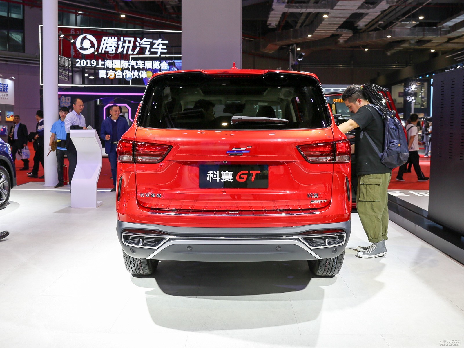 長(zhǎng)安歐尚科賽外觀(guān)高清大圖