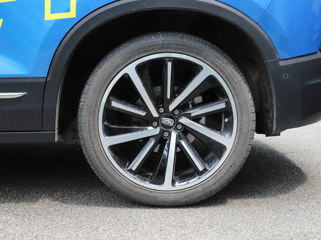 炫動藍(lán)奔騰T77車身外觀圖片