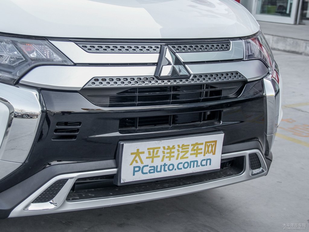 珍珠白歐藍(lán)德車頭外觀圖片