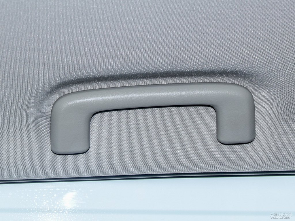 珍珠白歐藍(lán)德車廂內(nèi)飾圖片