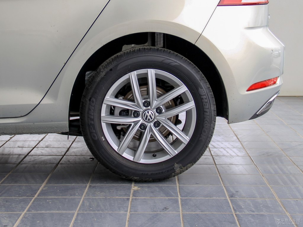 凱撒金高爾夫車身外觀圖片