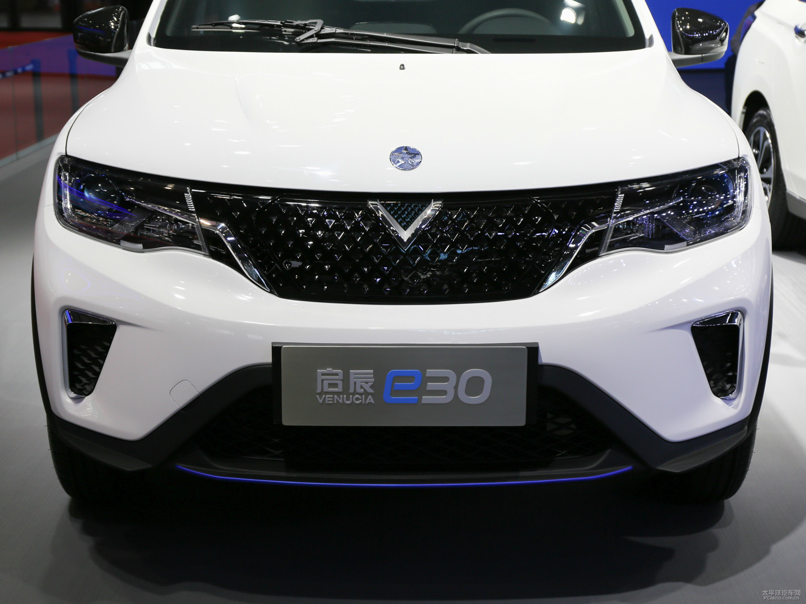 啟辰e30外觀高清大圖