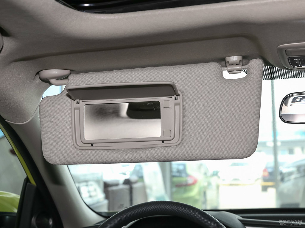 閃烈黃思域車廂內(nèi)飾圖片